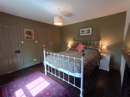 Bedroom 11.jpg