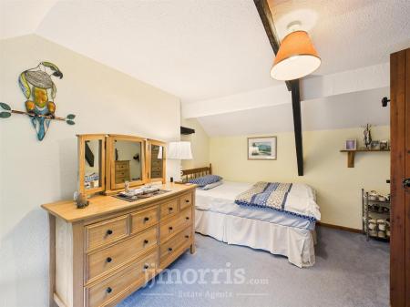 CAM02878G0-PR0075-STILL020.jpg