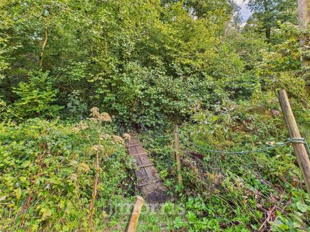 CAM02878G0-PR0076-STILL027.jpg