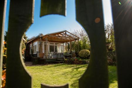 50 summer house.JPG