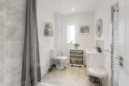 Family Shower Room