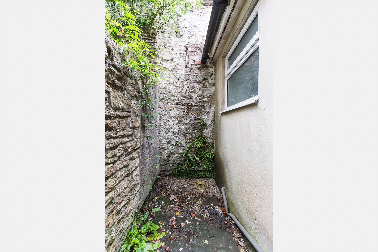3 bedroom End of Terrace House for sale in Frome