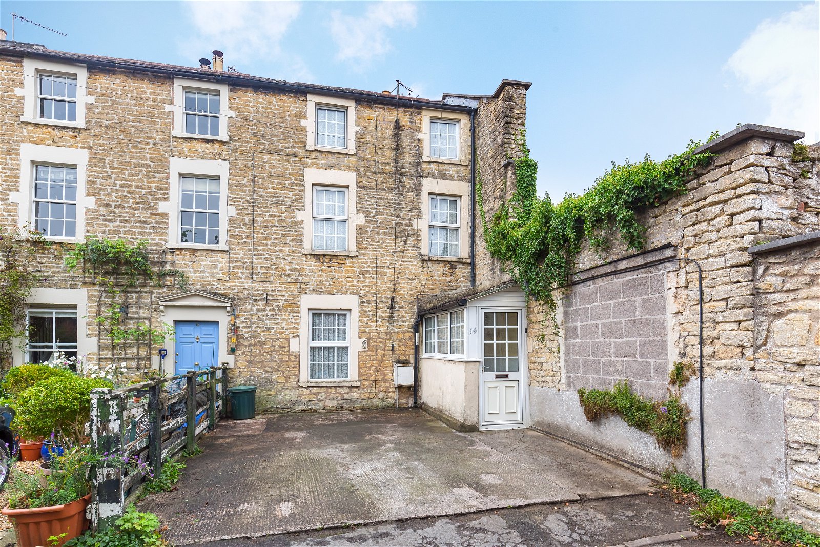 3 bedroom End of Terrace House for sale in Frome