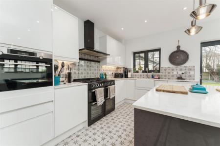 228ShirehamptonRoad-18.jpg