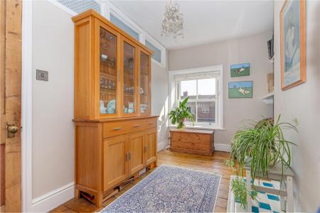 Bedroom-4-3.jpg