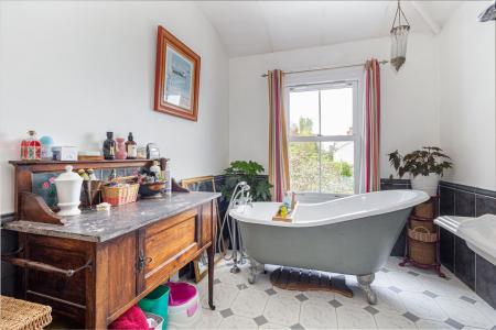 Bathroom-1.jpg