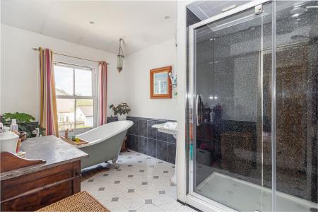 Bathroom-2.jpg