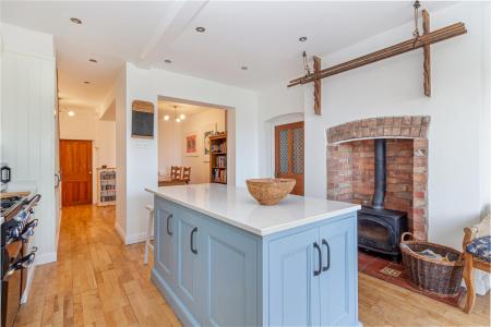 Kitchen-4.jpg