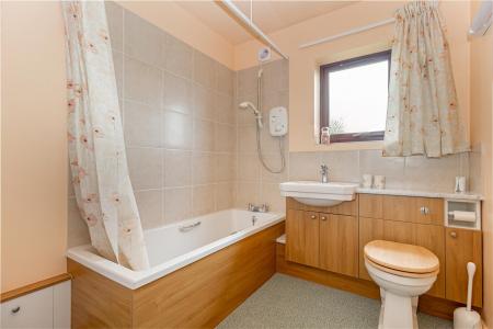 Ensuite1.jpg