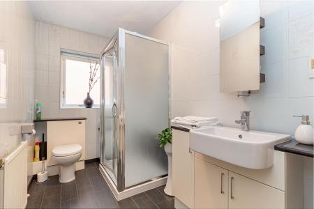 Bathroom-2.jpg