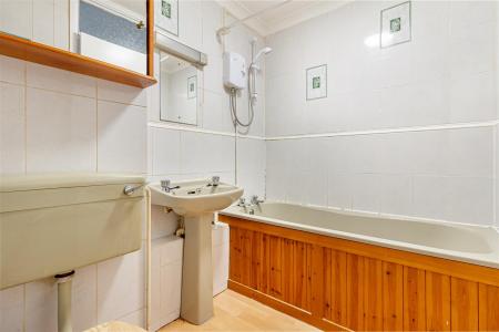 Bathrom-1.jpg
