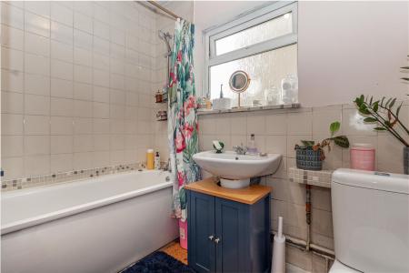 Bathrom-1.jpg