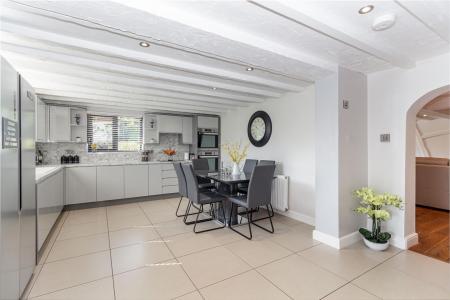 Kitchen-3.jpg