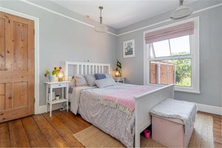 Bedroom1-1.jpg