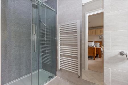 Ensuite.jpg