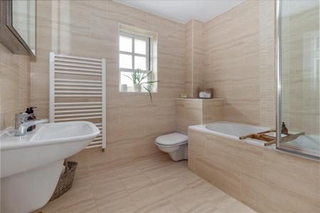 Bathroom-1.jpg