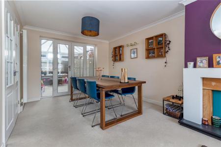 Dining-area1.jpg