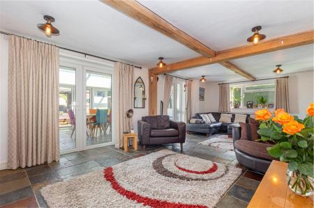 Living-room-5.jpg