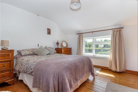 Bedroom-2-2.jpg