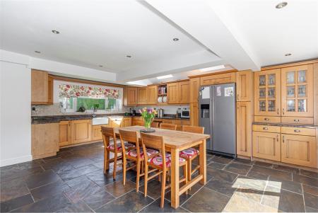 Kitche-5.jpg