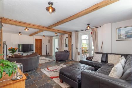 Living-room-2.jpg