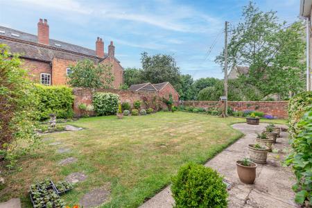 Garden-1.jpg