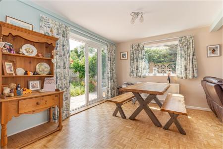 Dining-area.jpg
