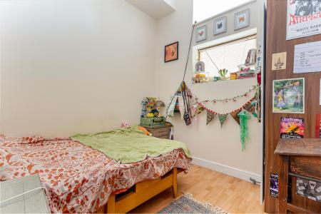 Bedroom-1-3.jpg