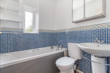 Bathroom1.jpg