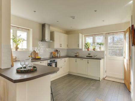 Kitchen (2)
