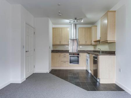 80 Goodes Court-10