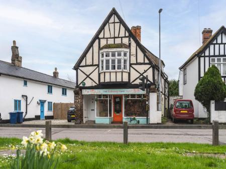 63 High St (The Hideaway Cafe)-4