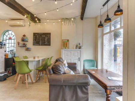 63 High St (The Hideaway Cafe)-11