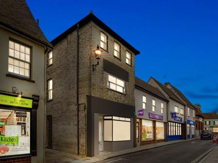 5 Kneesworth Street Night