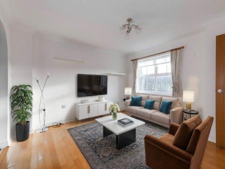 REDWING_11 - Living Room