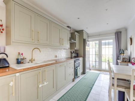 Kitchen (2)