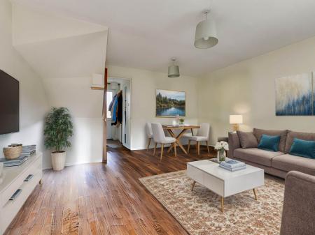 Princes-_7 - Living Room - Standard - 3