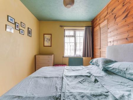 Bedroom 1 (2)