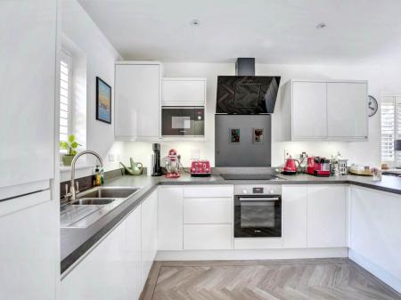 Kitchen (2)
