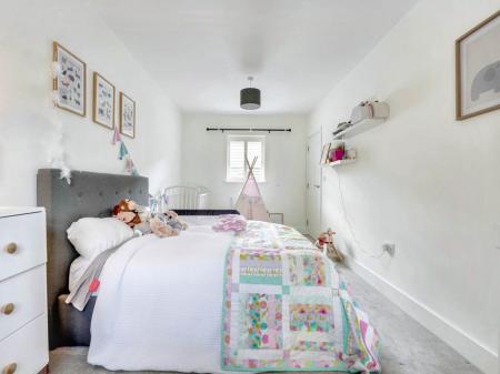 Bedroom 2 (2)