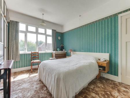 Bedroom 1 (2)
