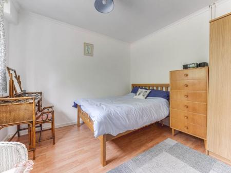 Bedroom 1 (2)