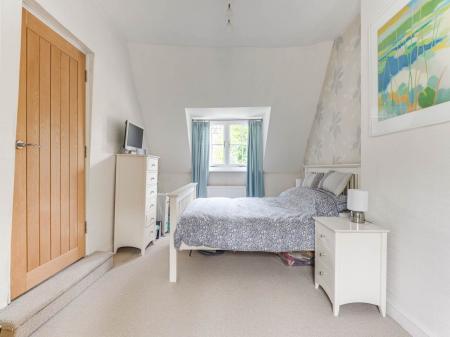 Bedroom 3 (2)