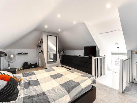 Bedroom 2 (2)