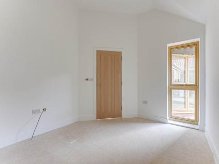 Bedroom 1 (3)