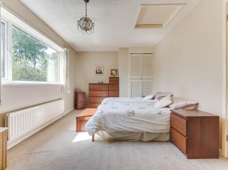 Master BEdroom 2