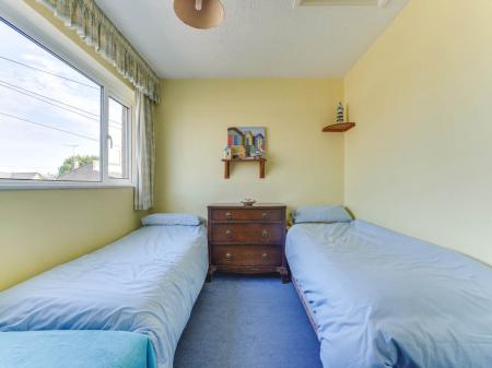 Bedroom 2 (2)