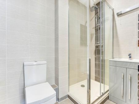 Victoria Place 2 Bed-9