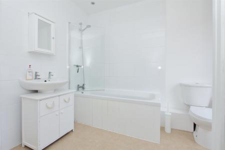 73 eastfield rd ph18.JPG