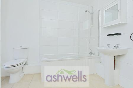 pbox-bathroom-344897.JPG